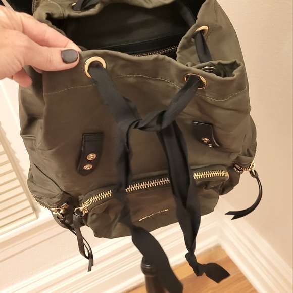 Burberry Rucksak Large Army Green - Picture 9 of 14